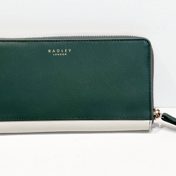 Radley Little Drummer & Dog Large Zip Wallet, Green, Holiday Apparel - Picture 5 of 9